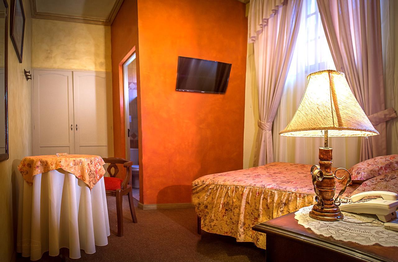 קוצ'במבה Hotel Monserrat מראה חיצוני תמונה