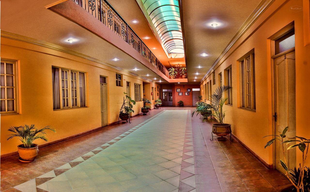קוצ'במבה Hotel Monserrat מראה חיצוני תמונה