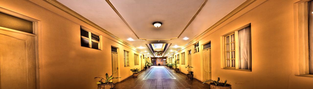 קוצ'במבה Hotel Monserrat מראה חיצוני תמונה